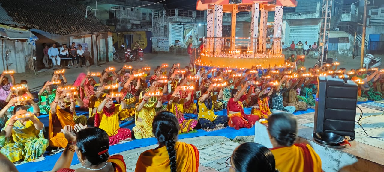 સાયરા ગામે વિરાટ ગાયત્રી દિપયજ્ઞ યોજાયો.